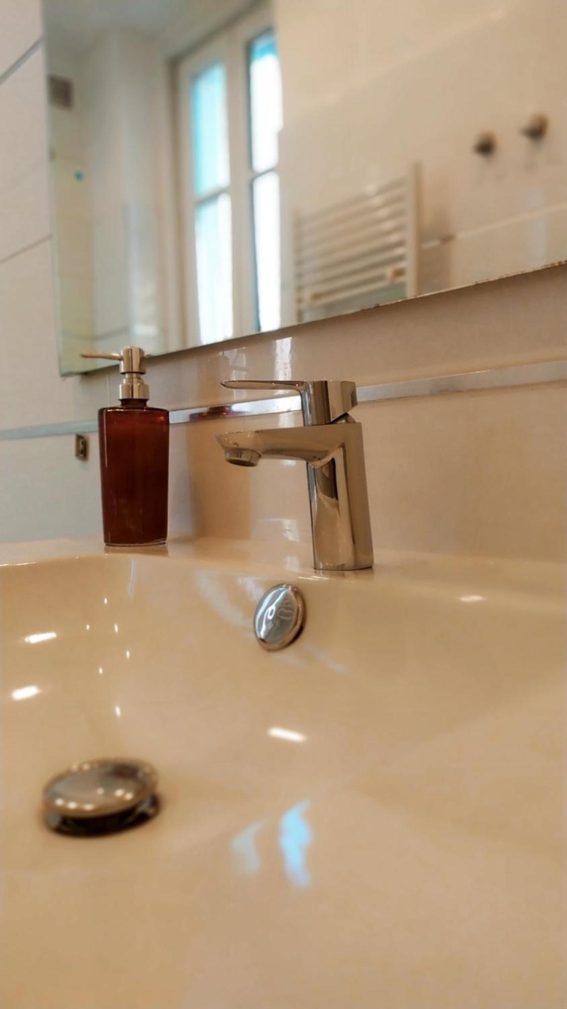 Modern Room With Private Bathroom 트렌토 객실 사진
