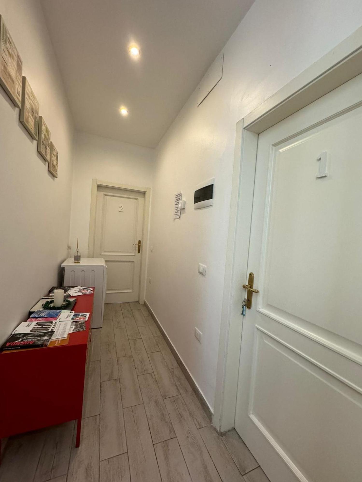 Modern Room With Private Bathroom 트렌토 외부 사진
