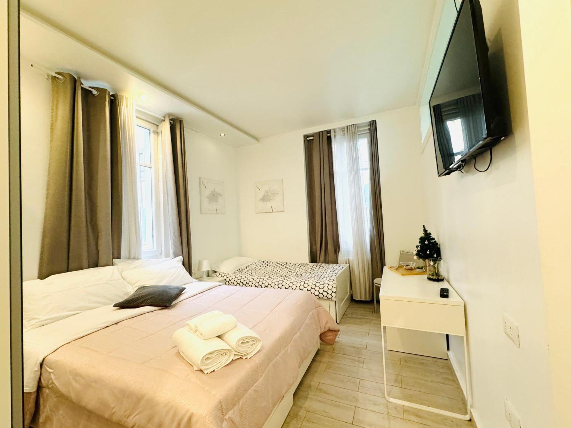 Modern Room With Private Bathroom 트렌토 외부 사진